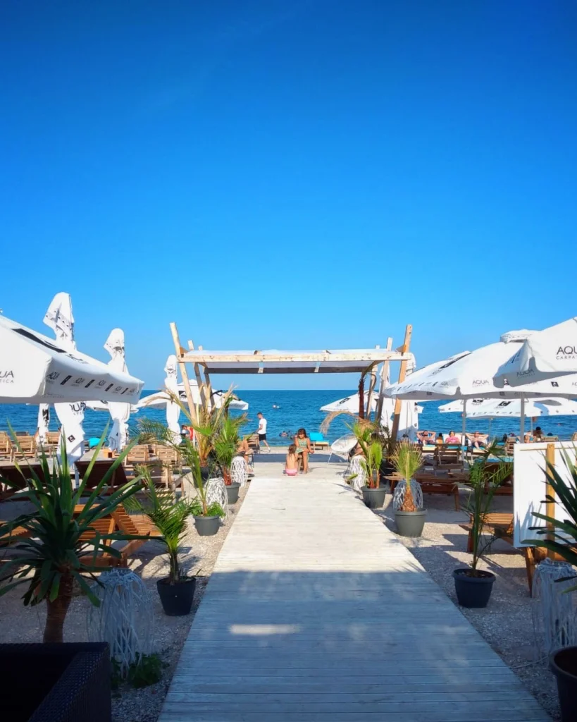 Plajă la Marea Neagră pentru boutique-hotelul Hook of love